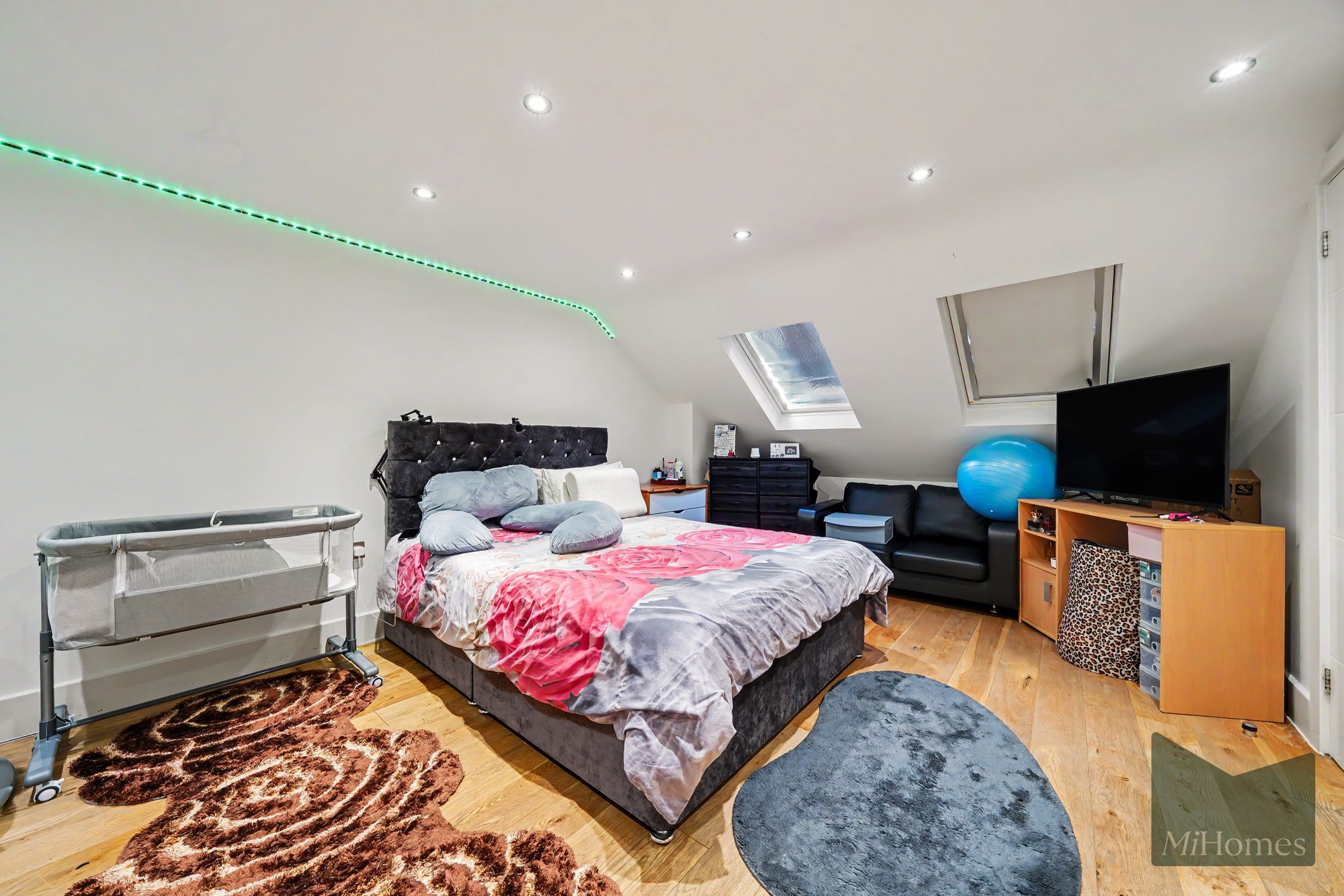4 bed terraced house for sale in Church Road, London, N17 - Property Image 16