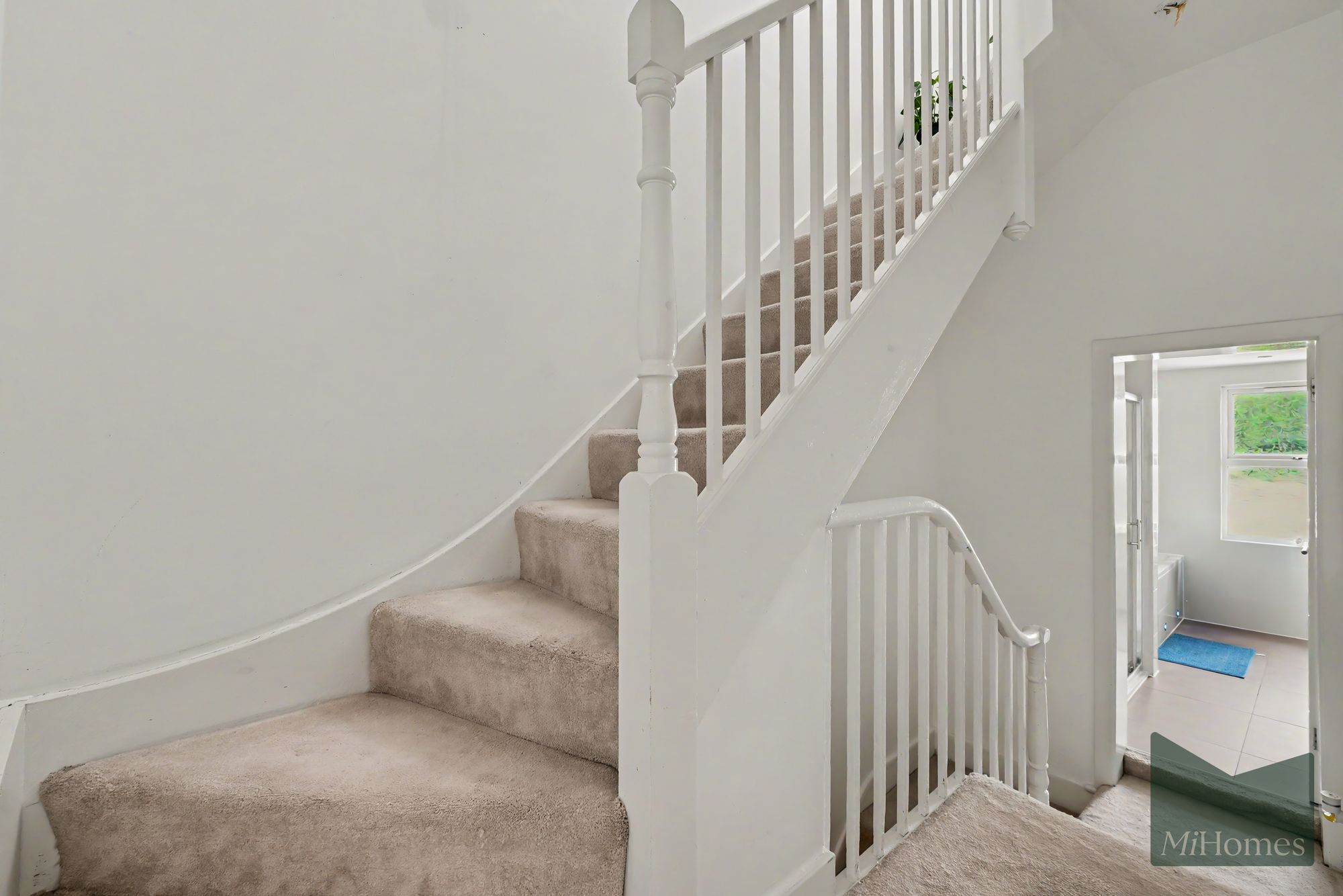 4 bed terraced house for sale in Church Road, London, N17 - Property Image 8