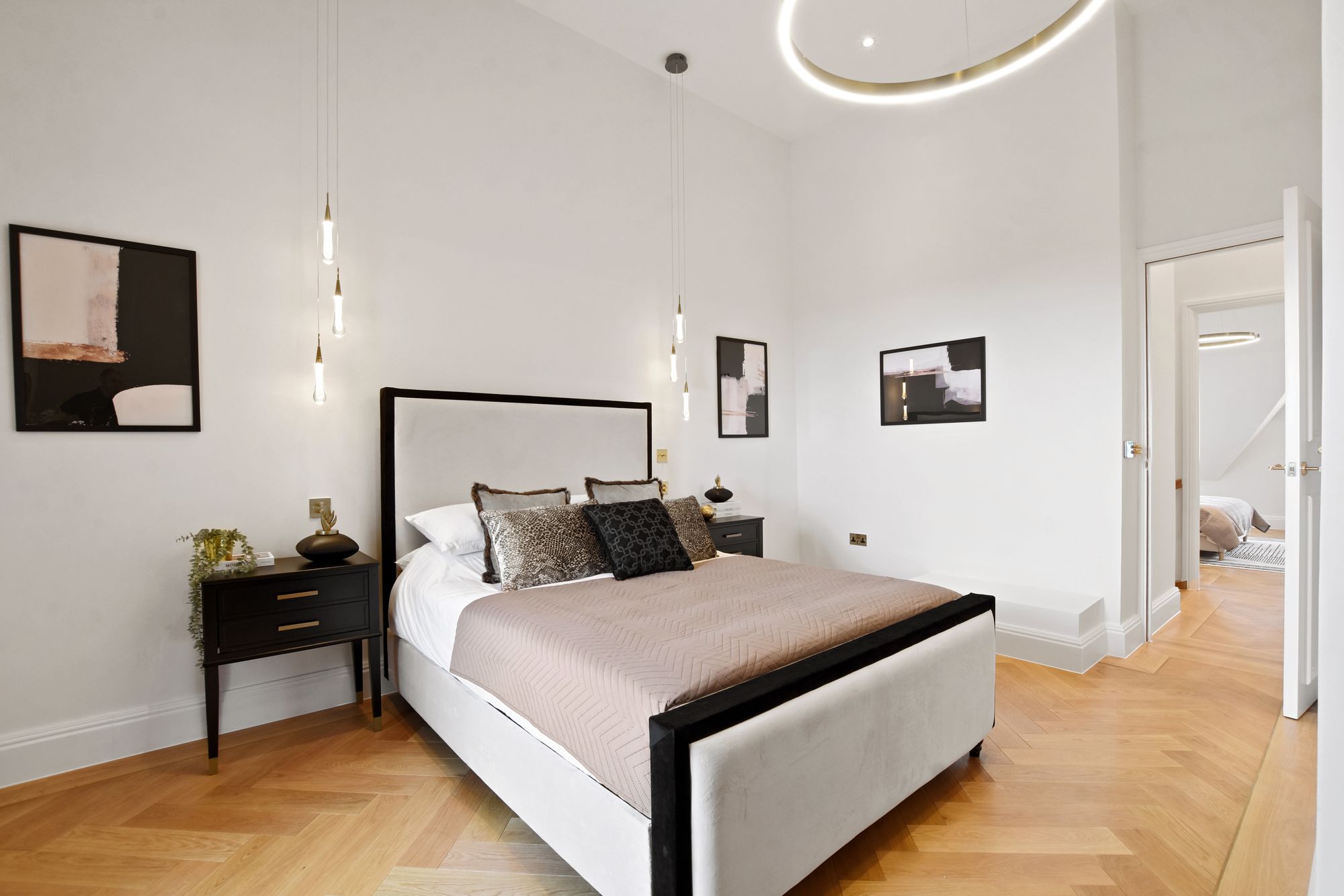 2 bed flat to rent in London, EN2  - Property Image 1