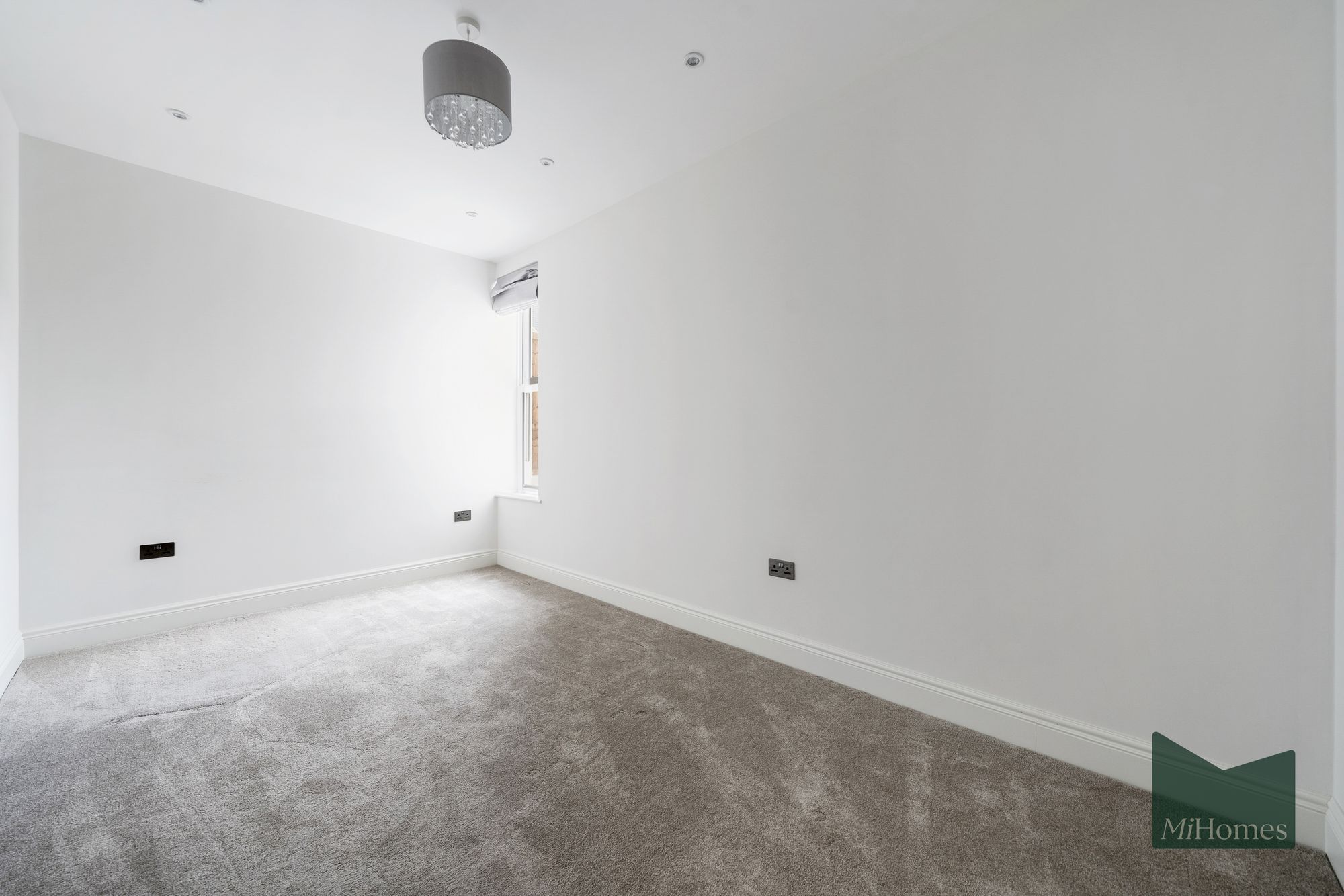 5 bed detached house to rent in Rowantree Road, Enfield, EN2 - Property Image 6