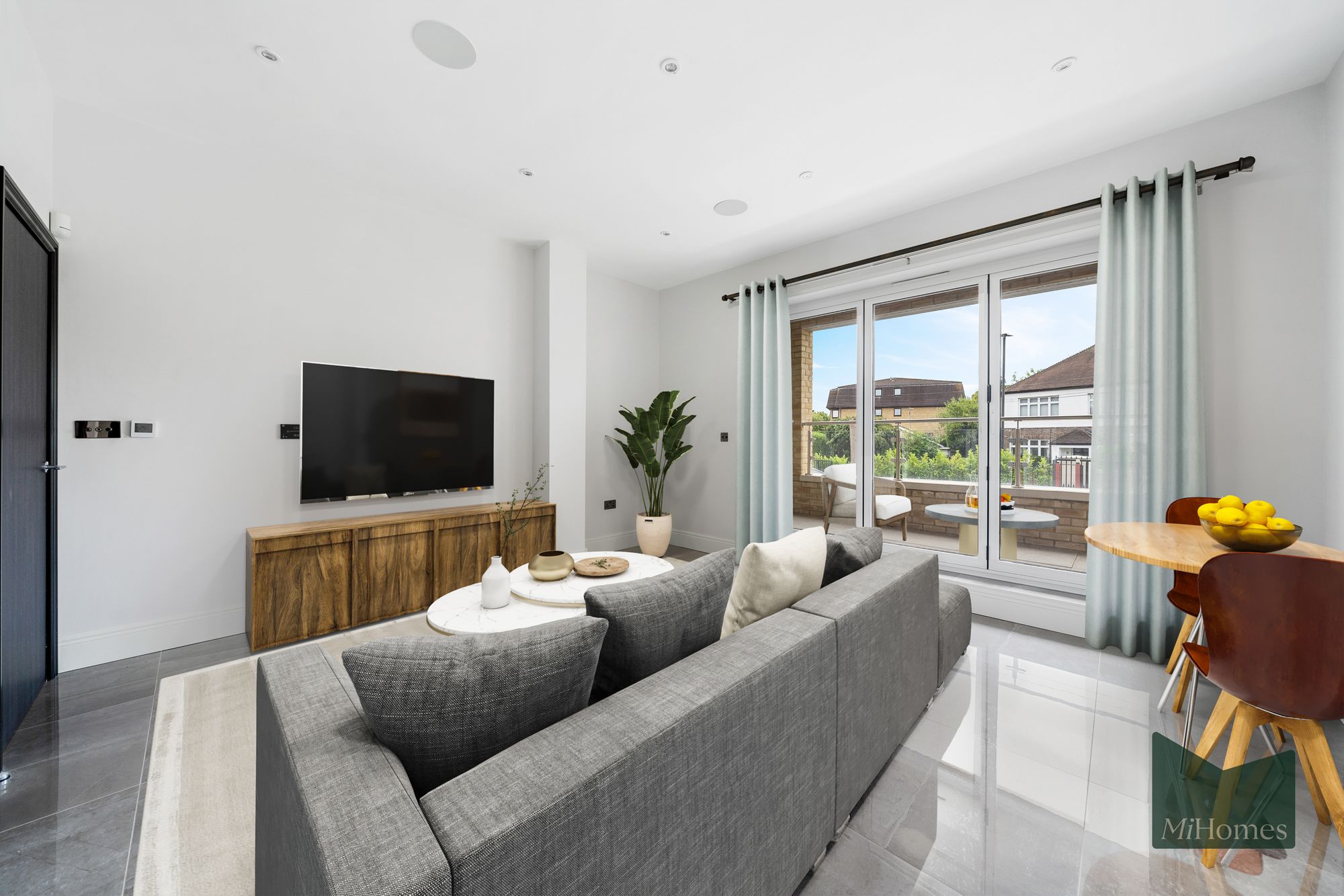 5 bed detached house to rent in Rowantree Road, Enfield, EN2 - Property Image 3