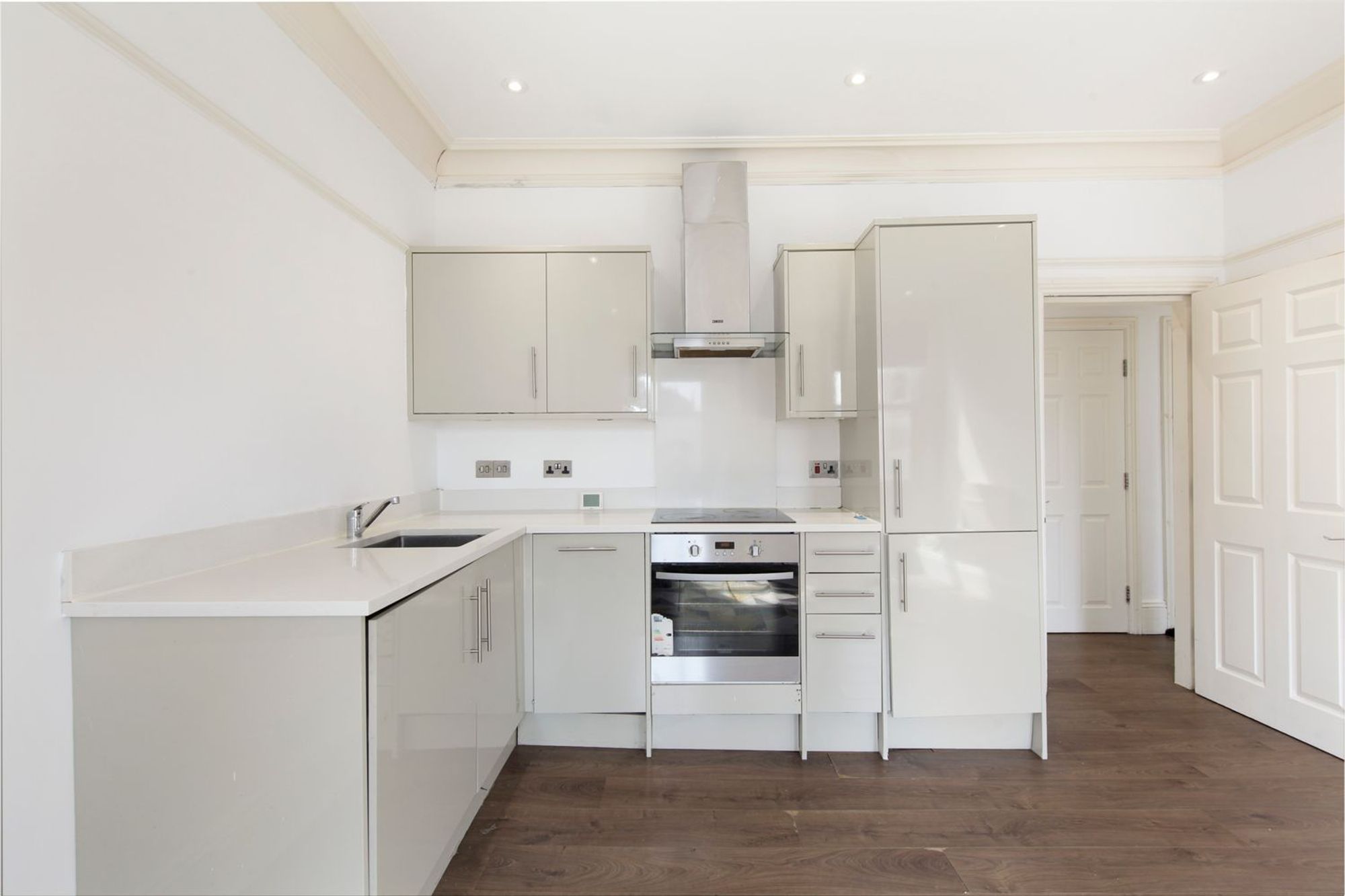 1 bed flat to rent in High Street, Croydon  - Property Image 3