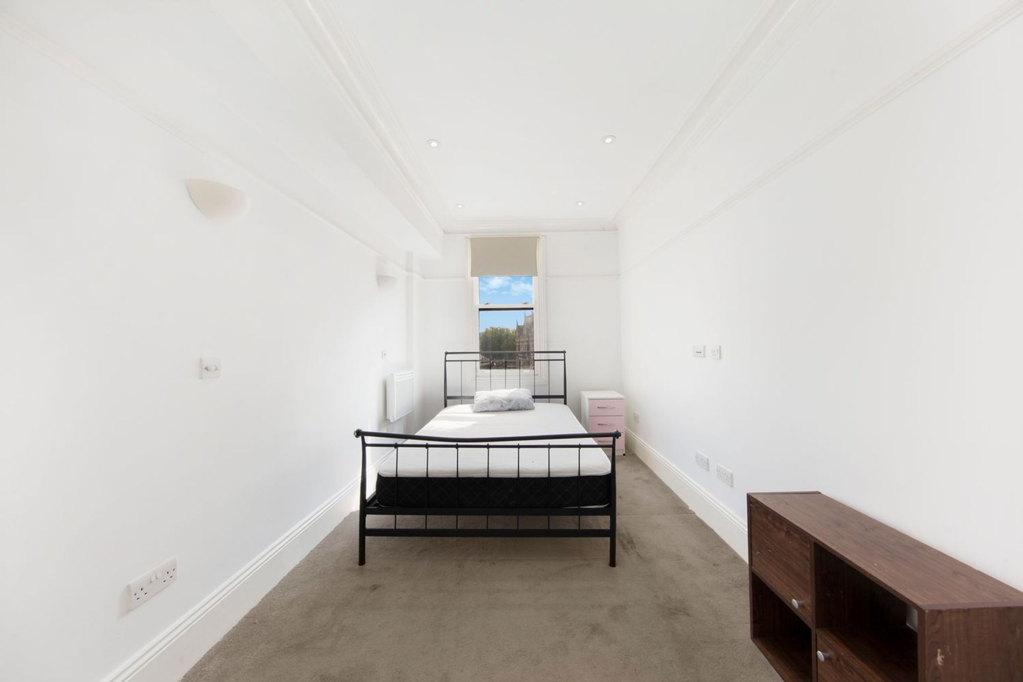1 bed flat to rent in High Street, Croydon  - Property Image 5