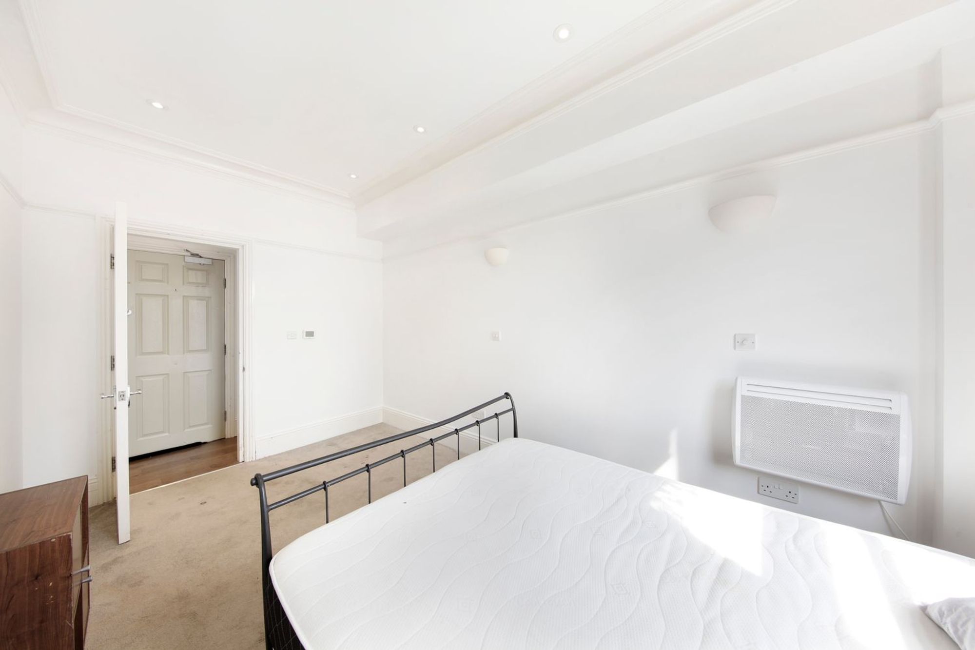1 bed flat to rent in High Street, Croydon  - Property Image 11