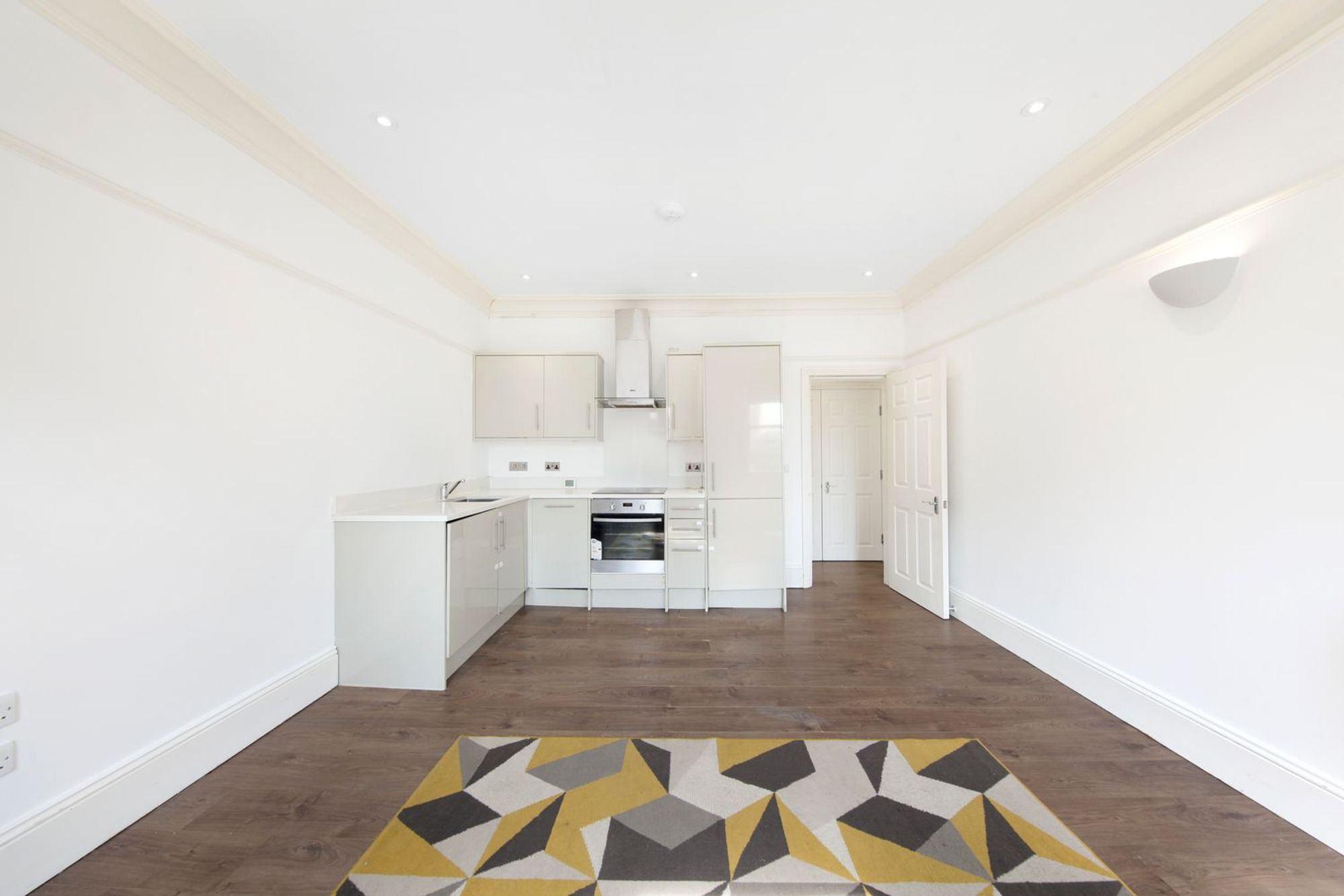 1 bed flat to rent in High Street, Croydon  - Property Image 12