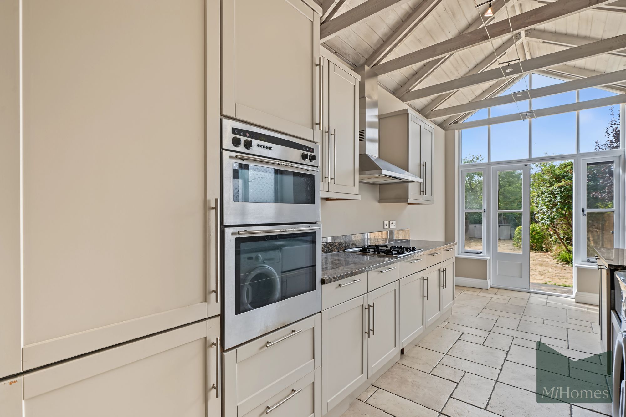 4 bed semi-detached house to rent in Queens Avenue, London, N20  - Property Image 7
