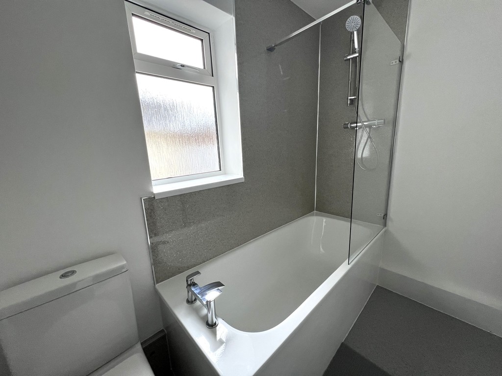 2 bed apartment to rent in Longbrook Street  - Property Image 9