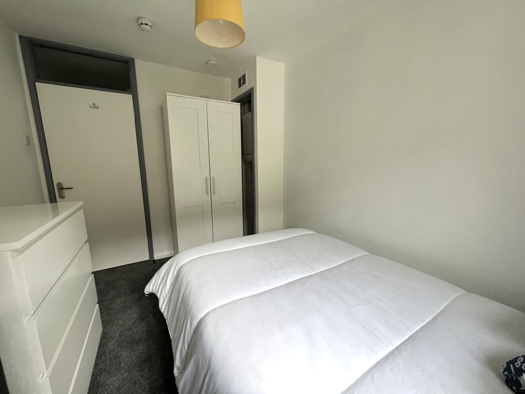 2 bed apartment to rent in Longbrook Street  - Property Image 12