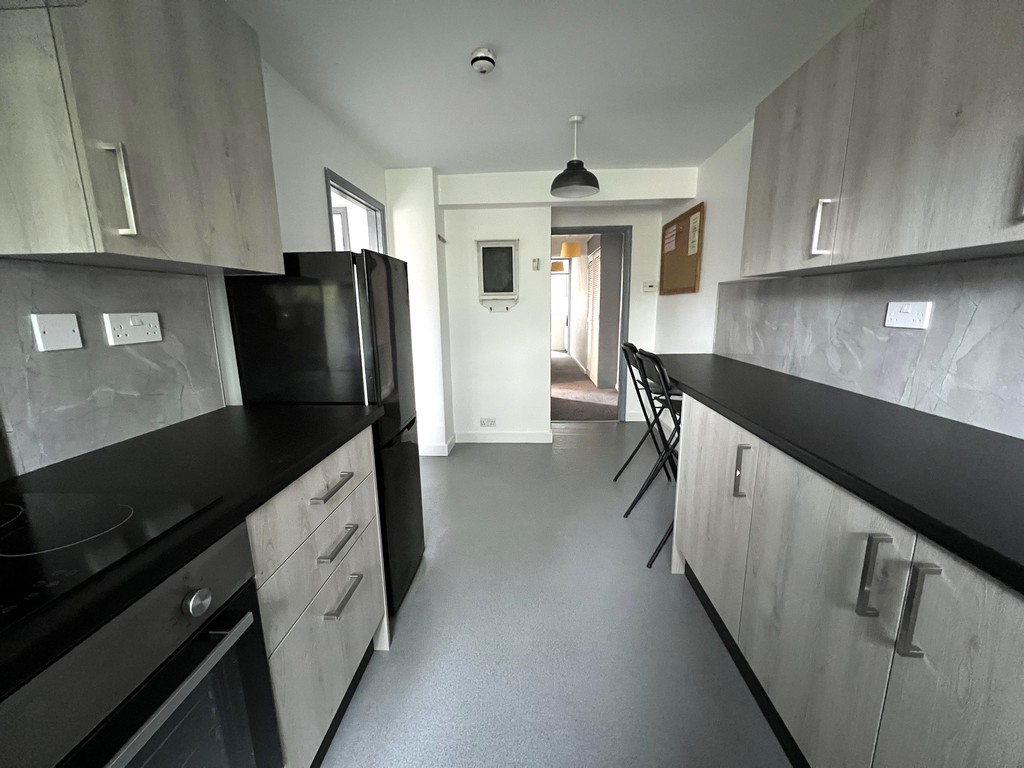 2 bed apartment to rent in Longbrook Street  - Property Image 2