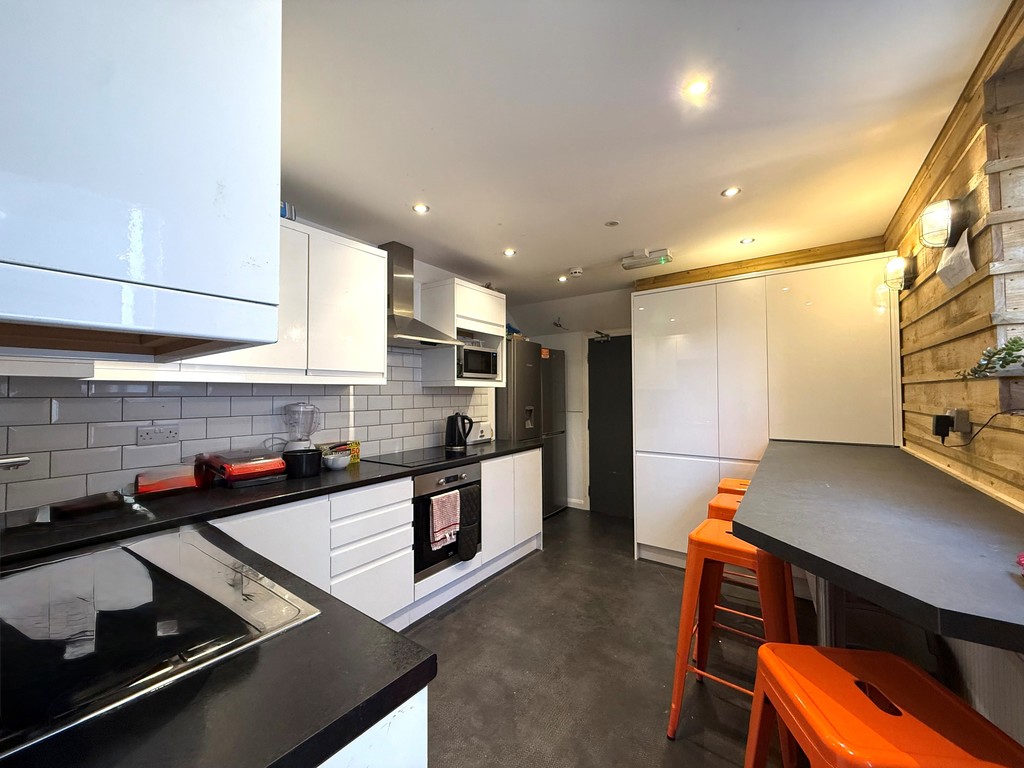 6 bed terraced house for sale in Alphington Road, Exeter  - Property Image 2