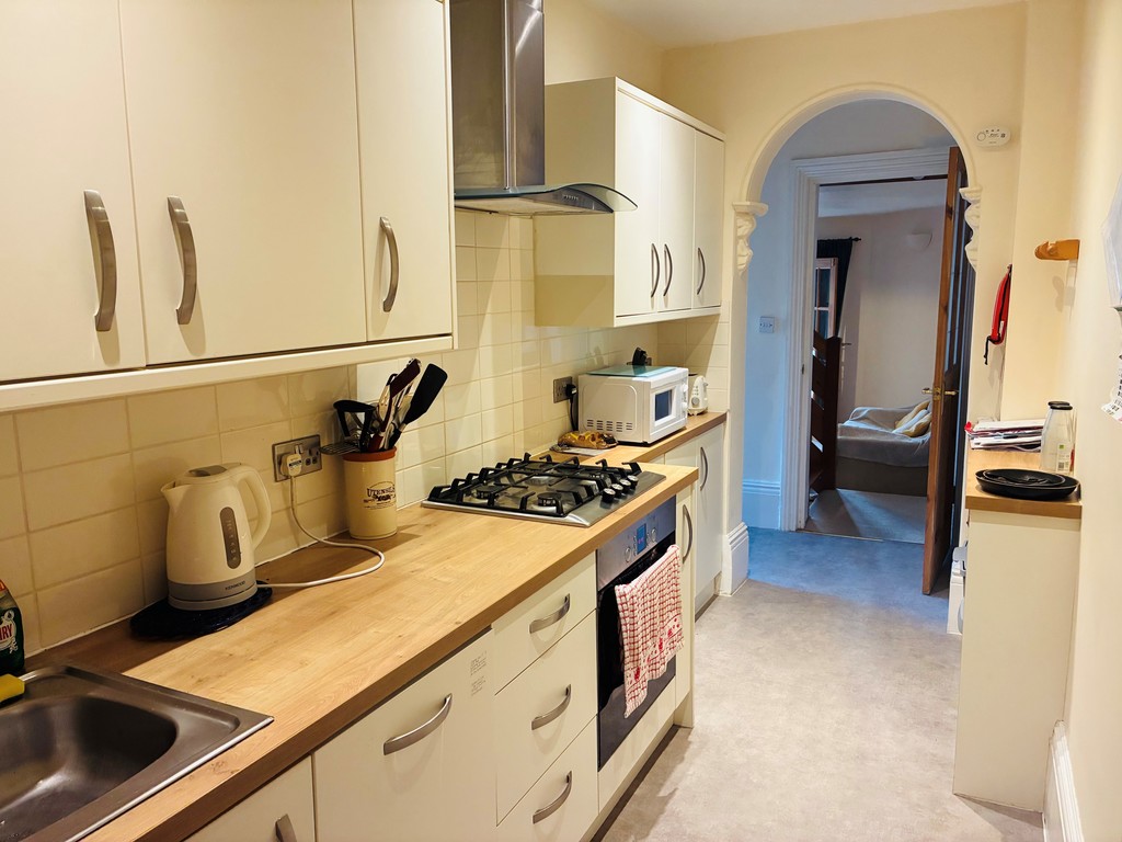 2 bed ground floor maisonette for sale in Union Road, St James, Exeter  - Property Image 3