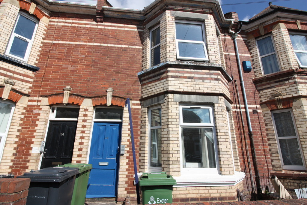 2 bed apartment for sale in Ground Floor Flat, 33 St. Johns Road  - Property Image 1