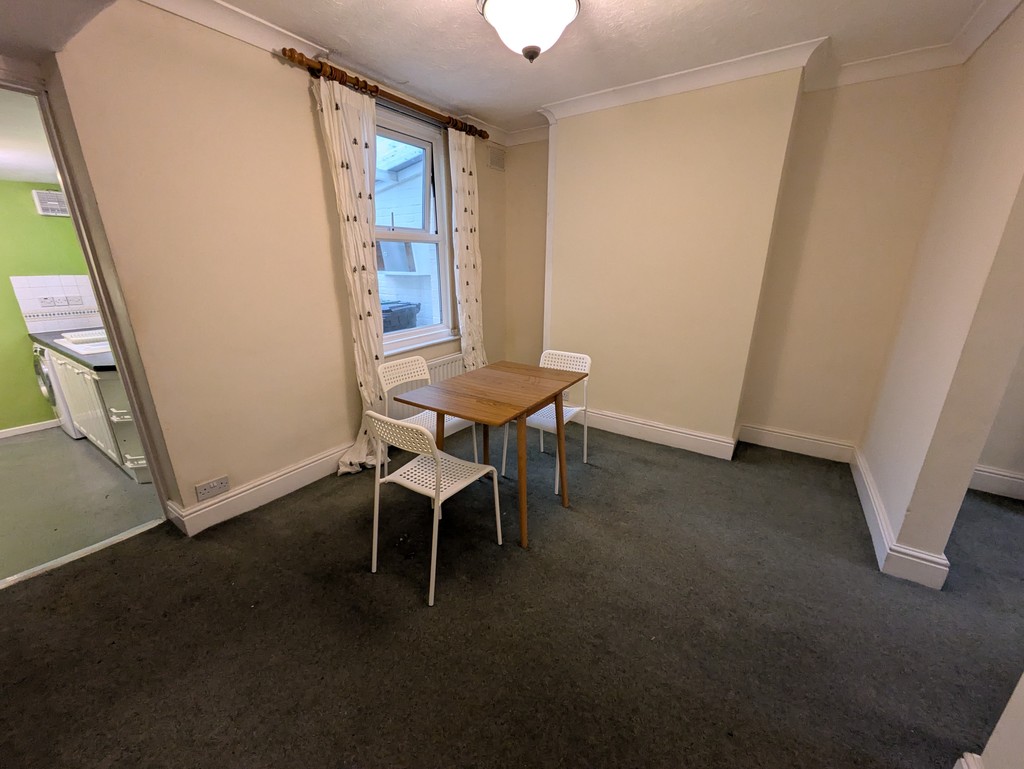2 bed terraced house to rent in Hoopern Street, Exeter  - Property Image 4
