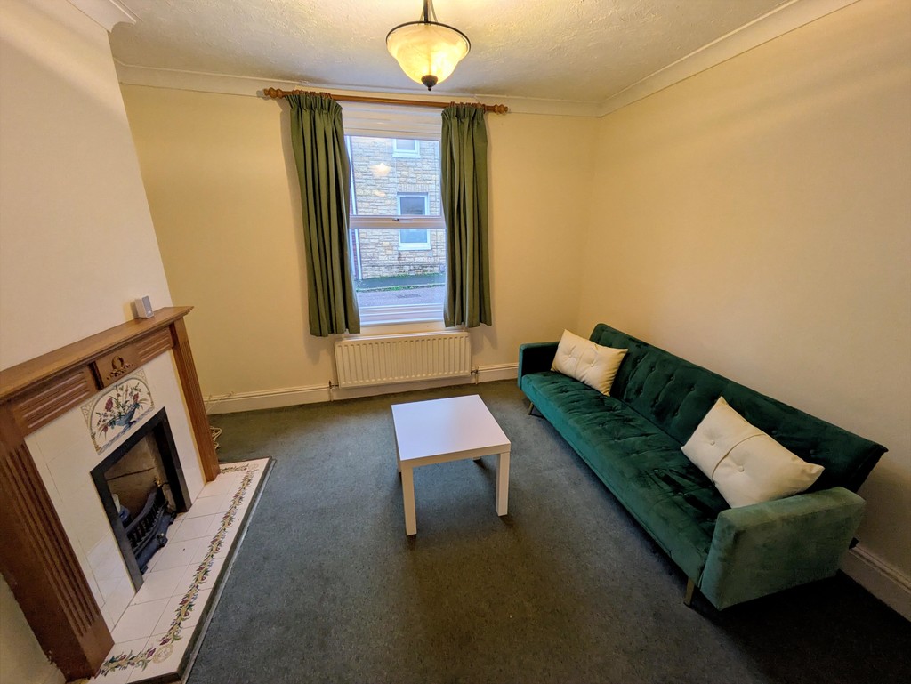 2 bed terraced house to rent in Hoopern Street, Exeter  - Property Image 2