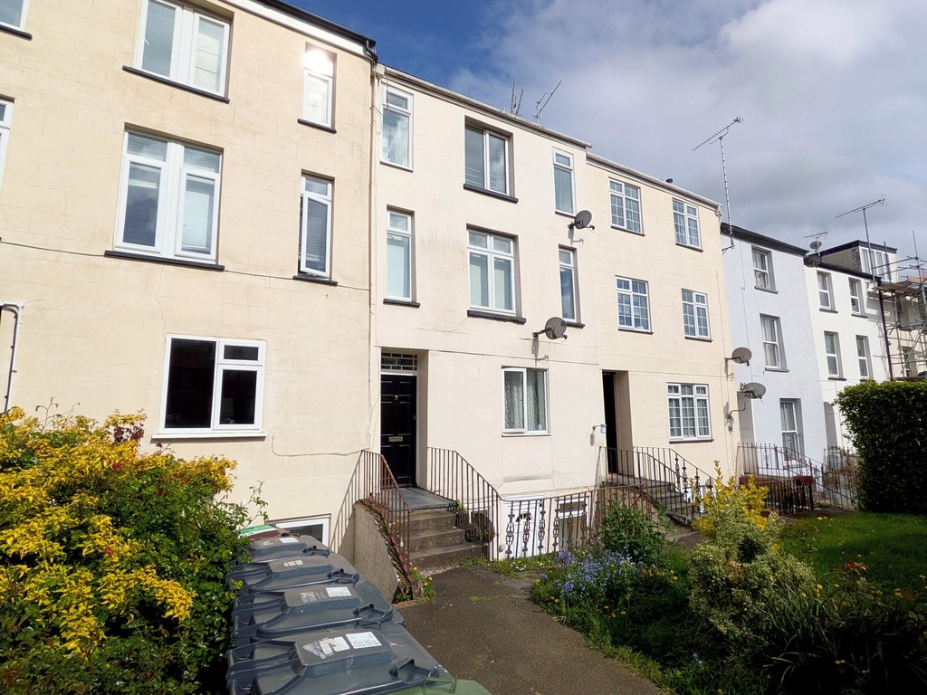 2 bed apartment to rent in Grosvenor Place, Exeter