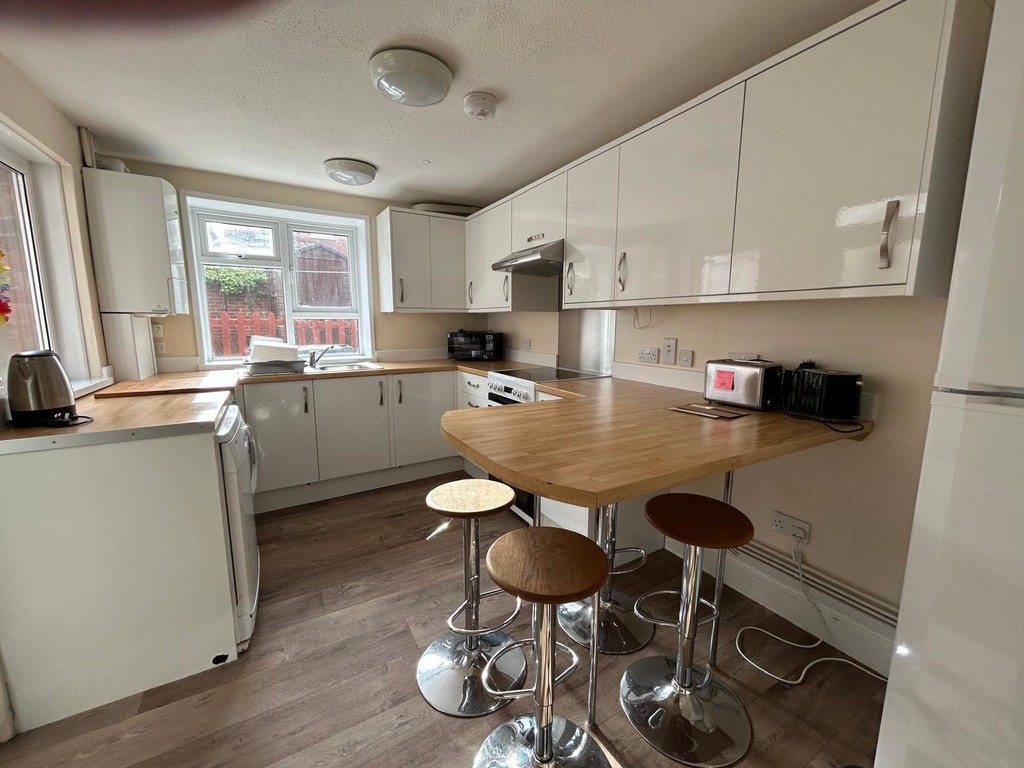 4 bed end of terrace house for sale in Monkswell Road, Mount Pleasant  - Property Image 2