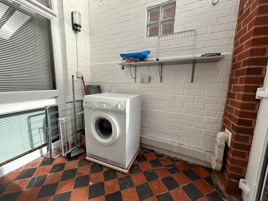 4 bed end of terrace house for sale in Monkswell Road, Mount Pleasant  - Property Image 6