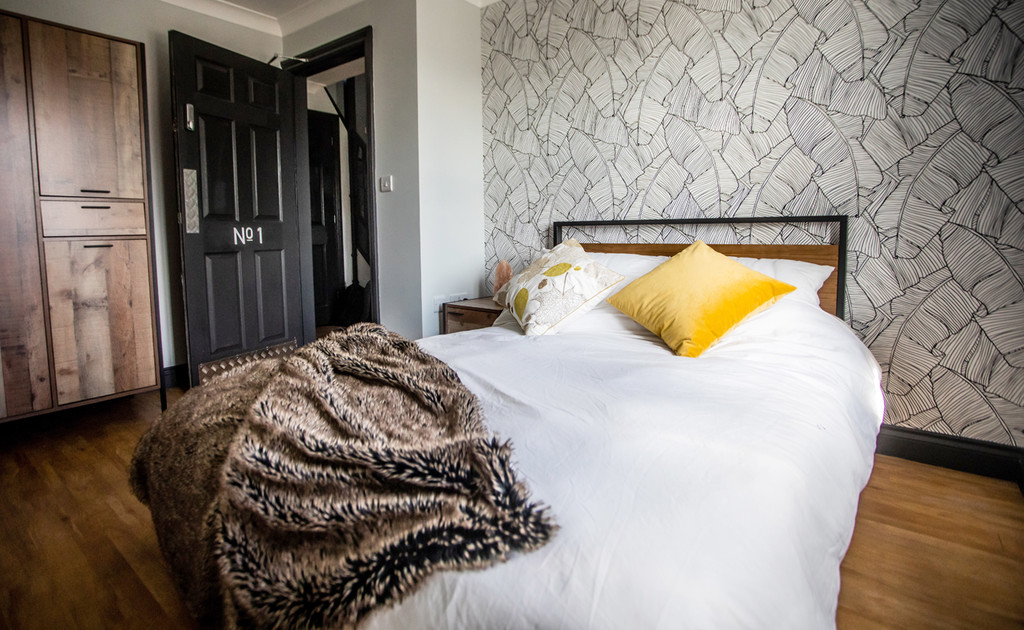 6 bed town house for sale in Royal Crescent, Exeter, EX2  - Property Image 8