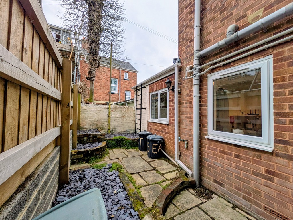 4 bed end of terrace house for sale in East John Walk, Exeter, EX1  - Property Image 11