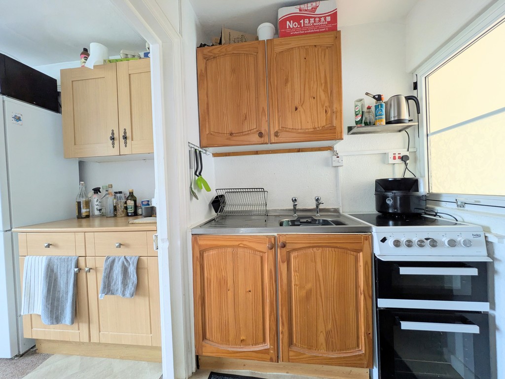 3 bed terraced house for sale in 3 self contained 1-bedroom flats  - Property Image 15