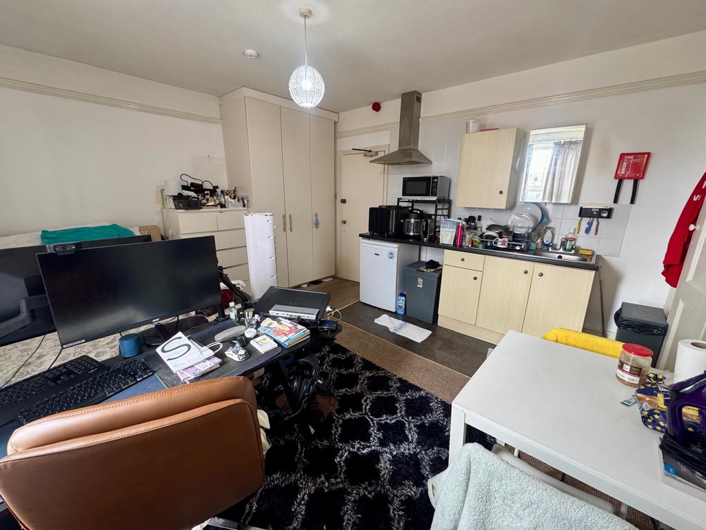 7 bed end of terrace house for sale in Barnardo Road, Exeter, EX2  - Property Image 11