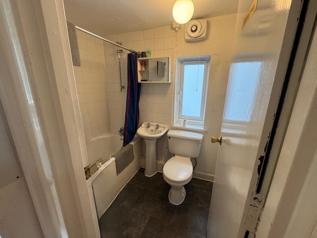 7 bed end of terrace house for sale in Barnardo Road, Exeter, EX2  - Property Image 18