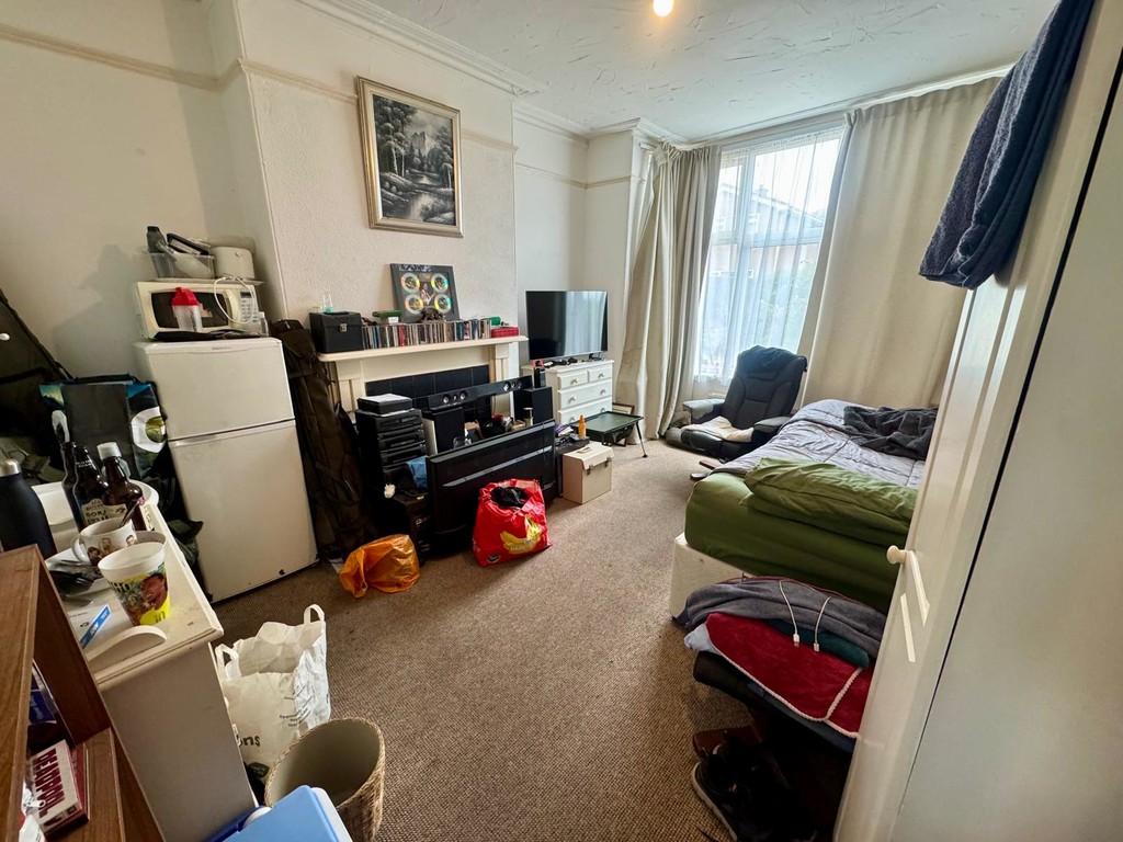 7 bed end of terrace house for sale in Barnardo Road, Exeter, EX2  - Property Image 2