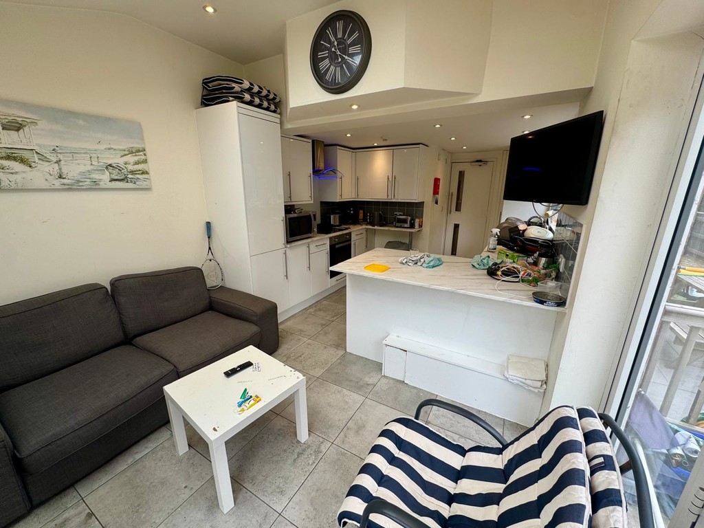 7 bed end of terrace house for sale in Barnardo Road, Exeter, EX2  - Property Image 6