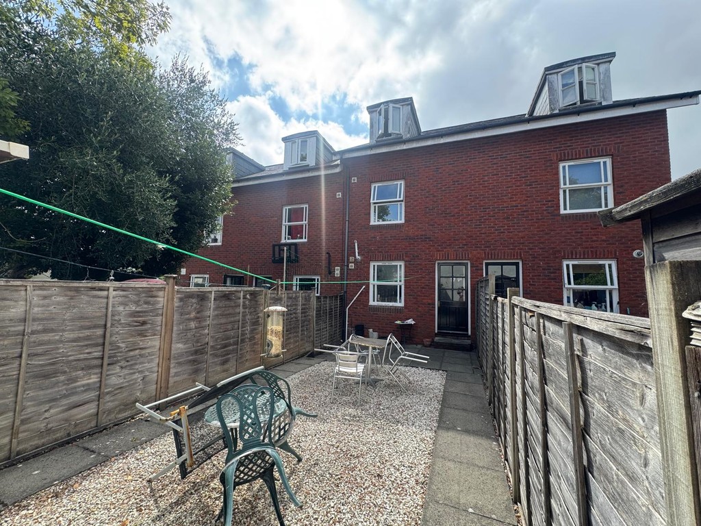 4 bed terraced house for sale in Charmian Court, Sivell Place, EX2  - Property Image 12