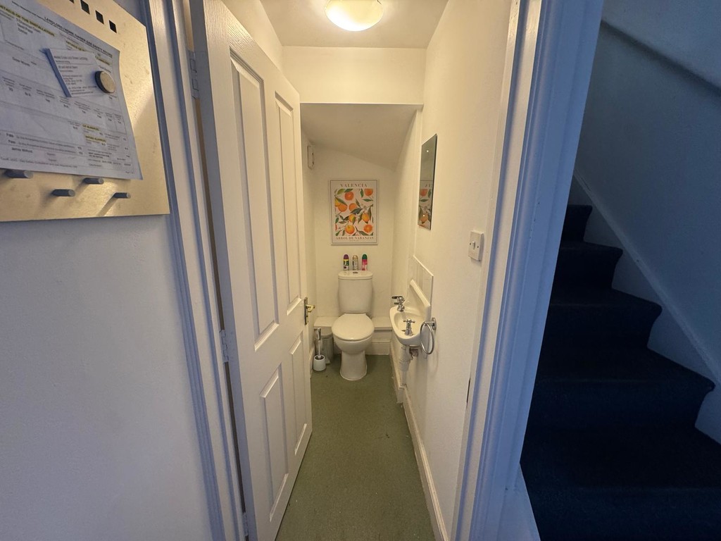 4 bed terraced house for sale in Charmian Court, Sivell Place, EX2  - Property Image 3