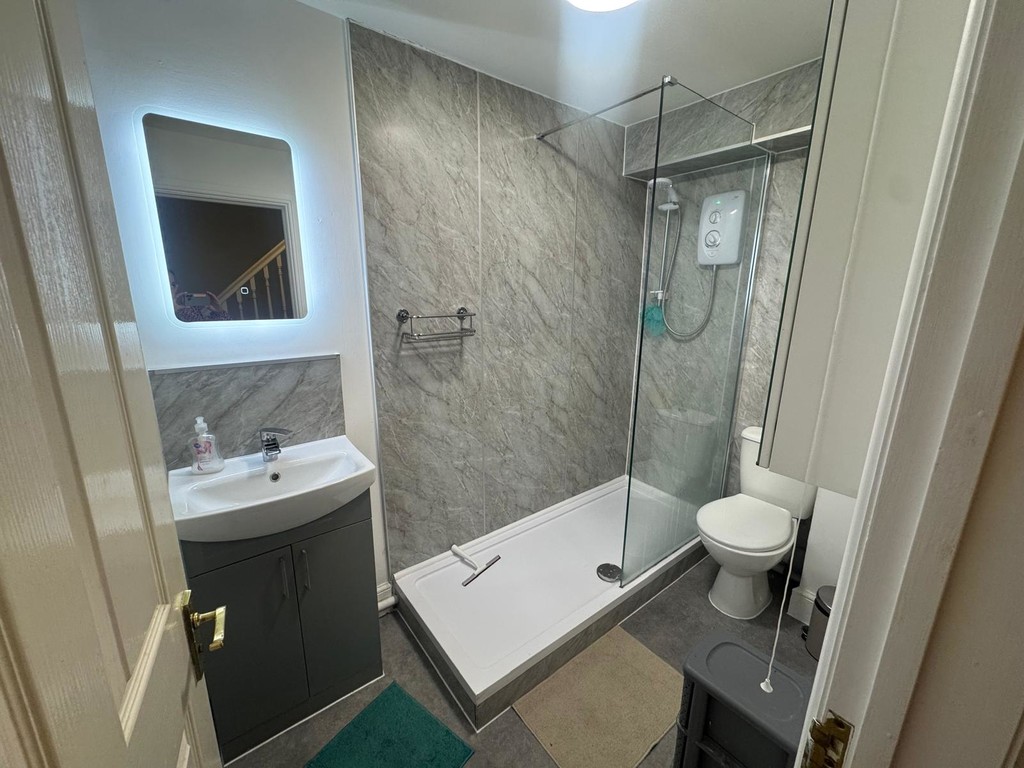 4 bed terraced house for sale in Charmian Court, Sivell Place, EX2  - Property Image 6