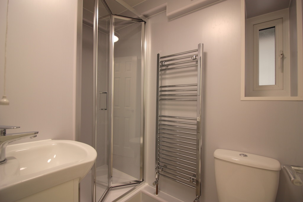 1 bed flat to rent in Regents Park, Heavitree 5