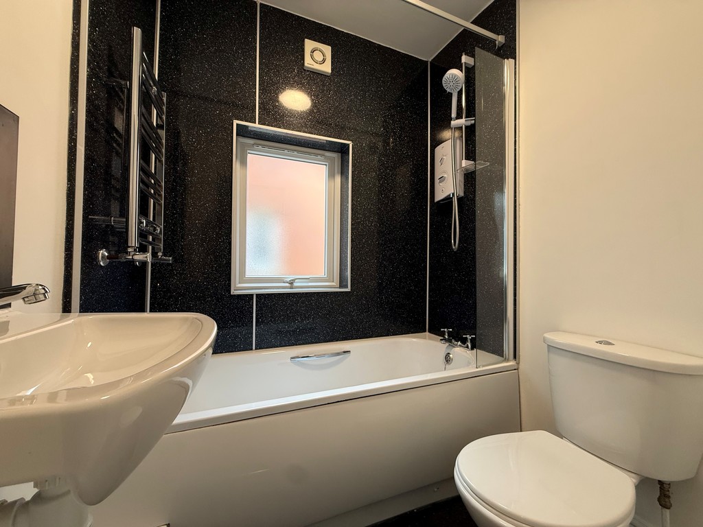 3 bed terraced house to rent in Regents Park, (Main House), Heavitree  - Property Image 21