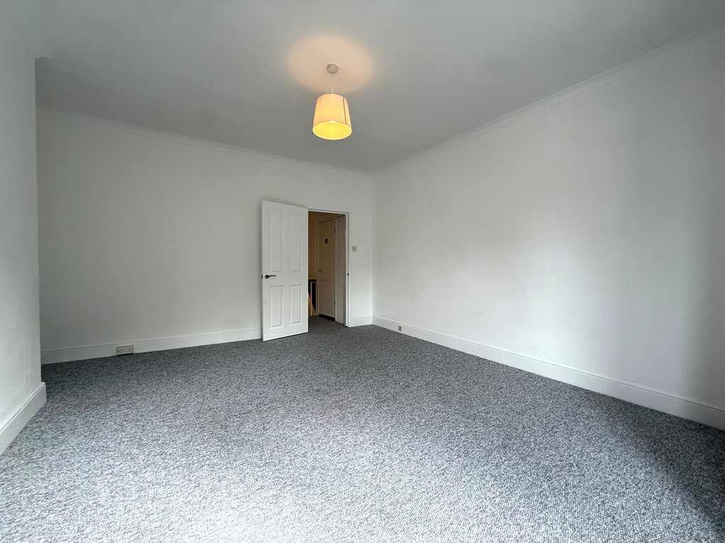 3 bed terraced house to rent in Regents Park, (Main House), Heavitree 13