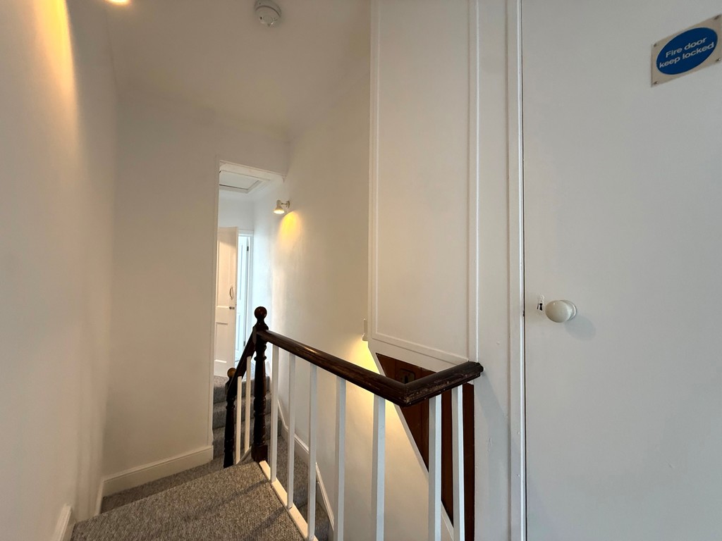 3 bed terraced house to rent in Regents Park, (Main House), Heavitree 10