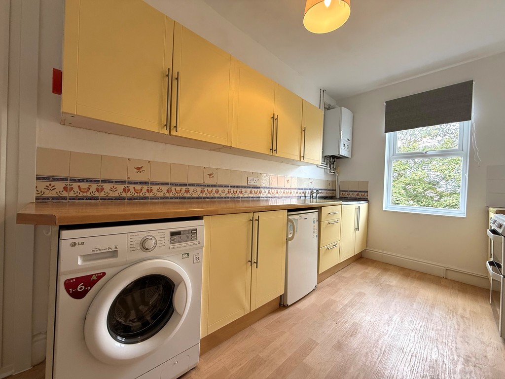 3 bed terraced house to rent in Regents Park, (Main House), Heavitree 5