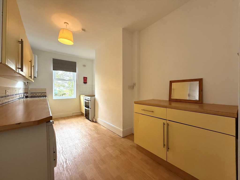 3 bed terraced house to rent in Regents Park, (Main House), Heavitree 8