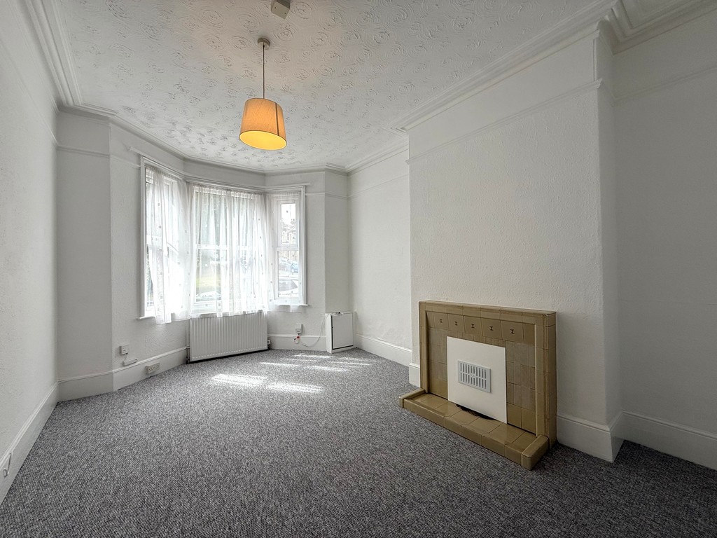3 bed terraced house to rent in Regents Park, (Main House), Heavitree  - Property Image 10