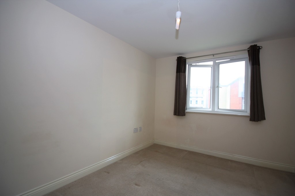 2 bed apartment to rent in Constantine House, New North Road 6