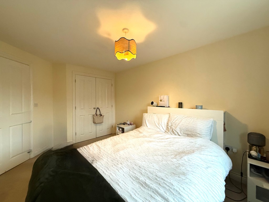 2 bed apartment to rent in Constantine House, New North Road  - Property Image 6