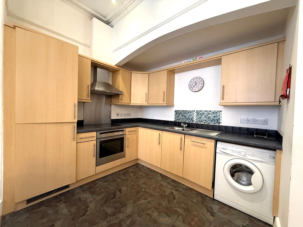 2 bed apartment to rent in Northernhay Place, Exeter, EX4 4