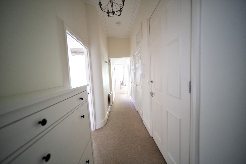 2 bed apartment to rent in Northernhay Place, Exeter, EX4  - Property Image 8