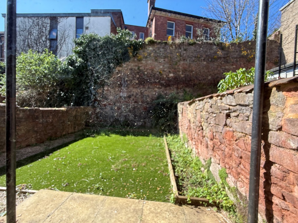 2 bed apartment to rent in Northernhay Place, Exeter, EX4 13