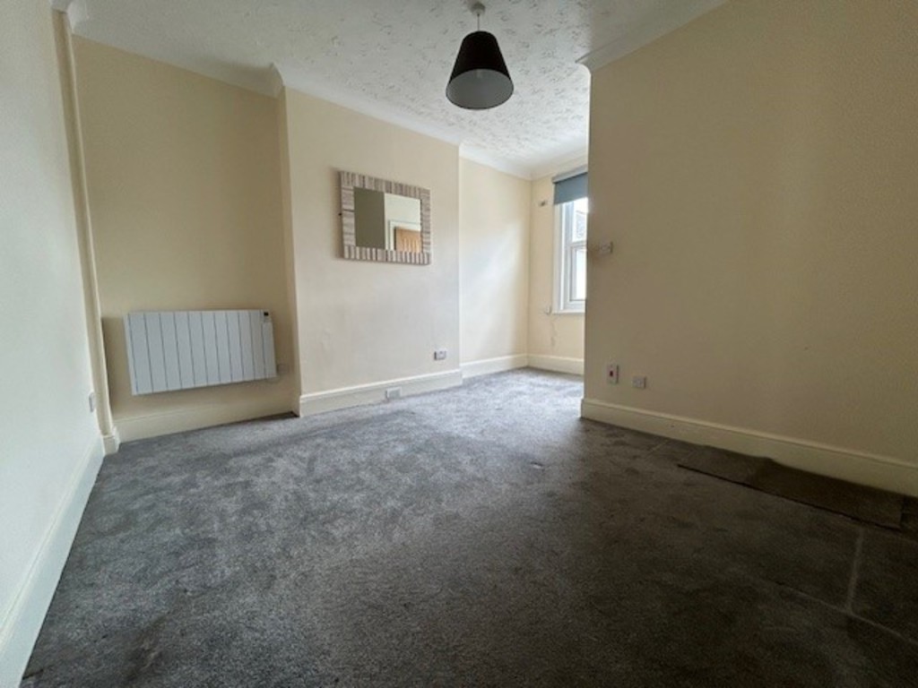 2 bed flat to rent in Northumberland Place, Teignmouth 4