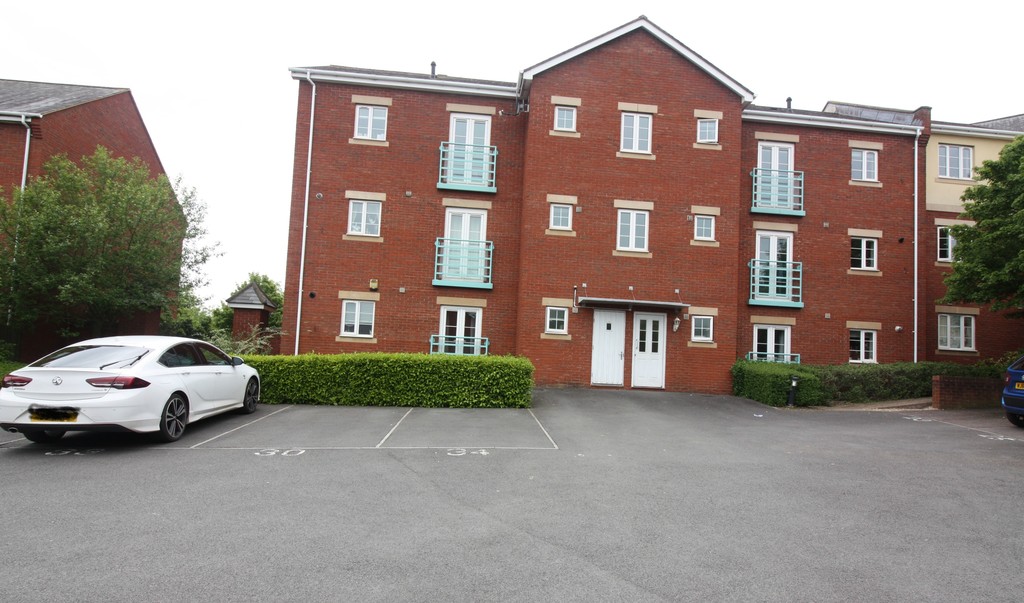 2 bed flat to rent in Russell Walk, Exeter 4