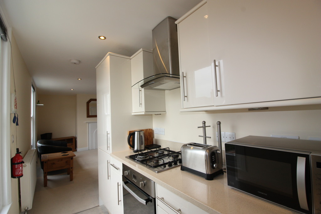 1 bed flat to rent in Shirehampton House, 35-37 St Davids Hill 3