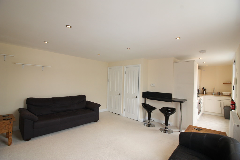 1 bed flat to rent in Shirehampton House, 35-37 St Davids Hill 2