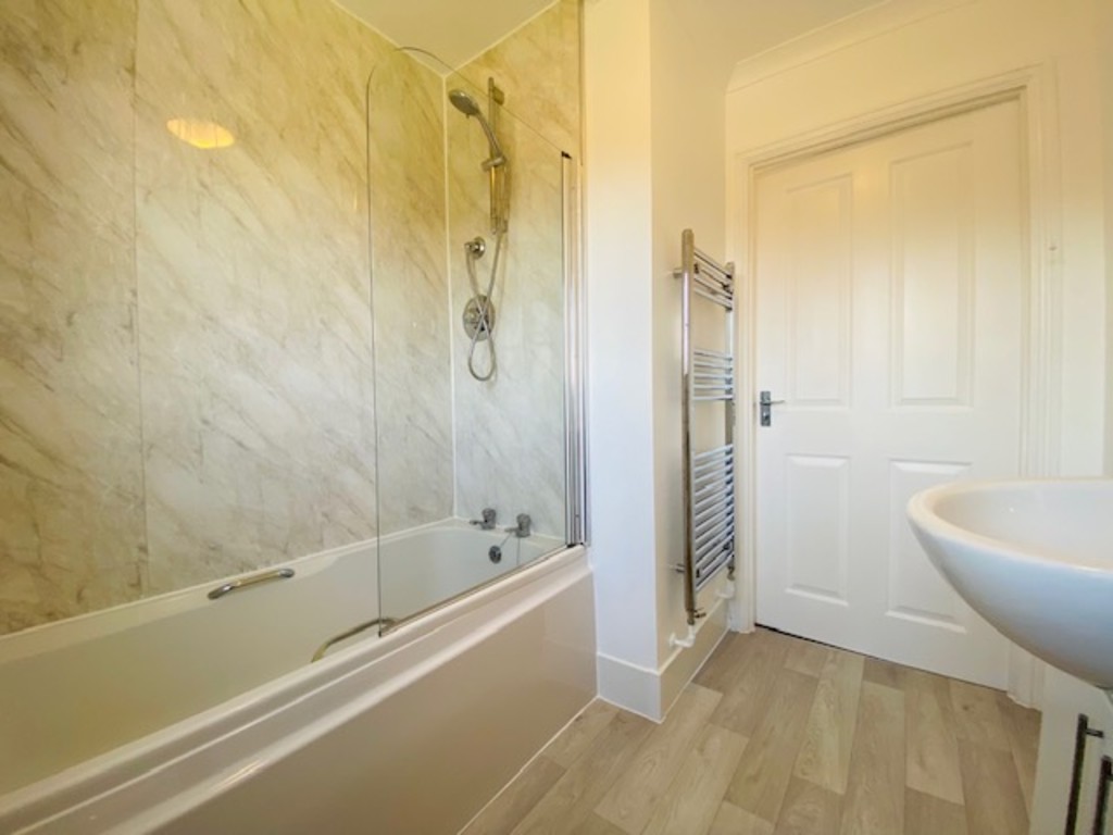 2 bed apartment to rent in Coburg Green, Exeter, EX2 10