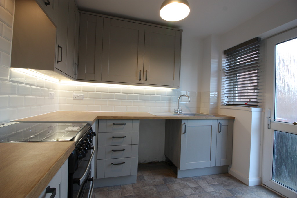 3 bed terraced house to rent in Pinhoe, Exeter  - Property Image 2