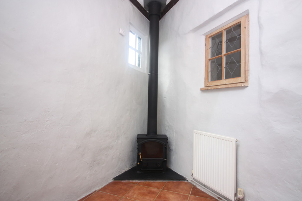 2 bed cottage to rent in Chapel Road, Alphington, Exeter 4